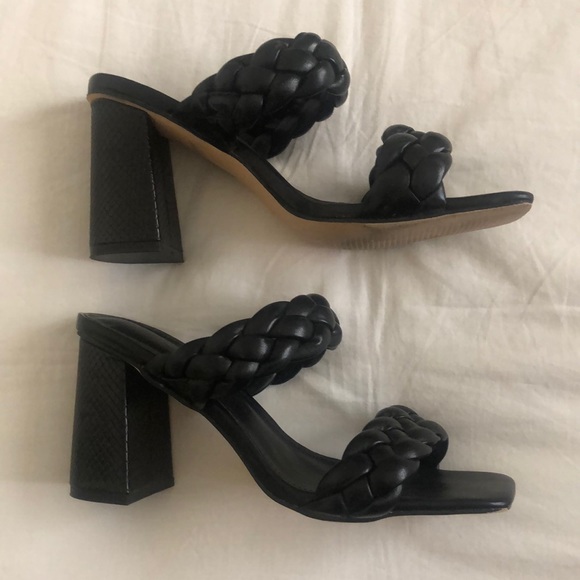 Amazon Shoes - Size 8 black sandal heels from Amazon
